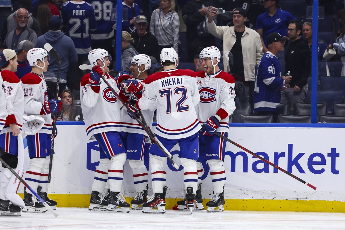 Canadiens players celebrate a Game 1 win.