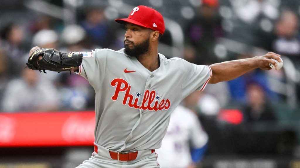 luis arraez injury update philadelphia phillies