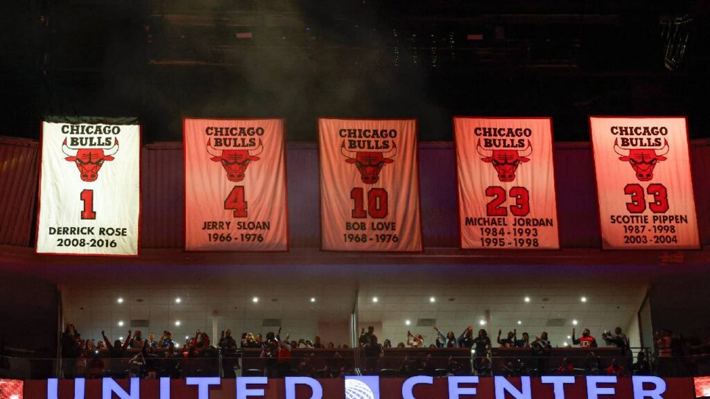 Derrick Rose Legacy: Derrick Rose’s former Chicago Bulls jersey is unveiled during his retirement ceremony at the United Center.