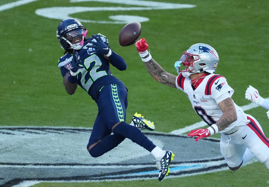 Christian Gonzalez contract pass breakup