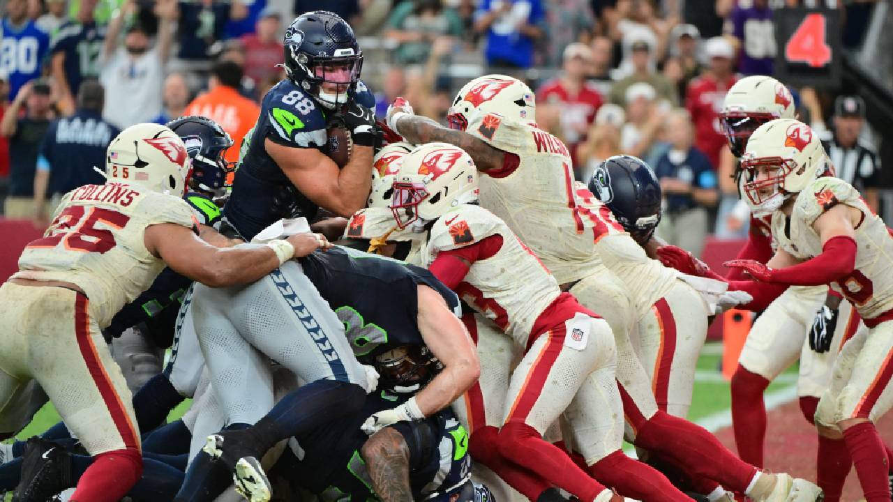 Cardinals-Seahawks Loss: Seattle Seahawks tight end AJ Barner (88) scores a fourth-quarter touchdown against the Arizona Cardinals at State Farm Stadium.