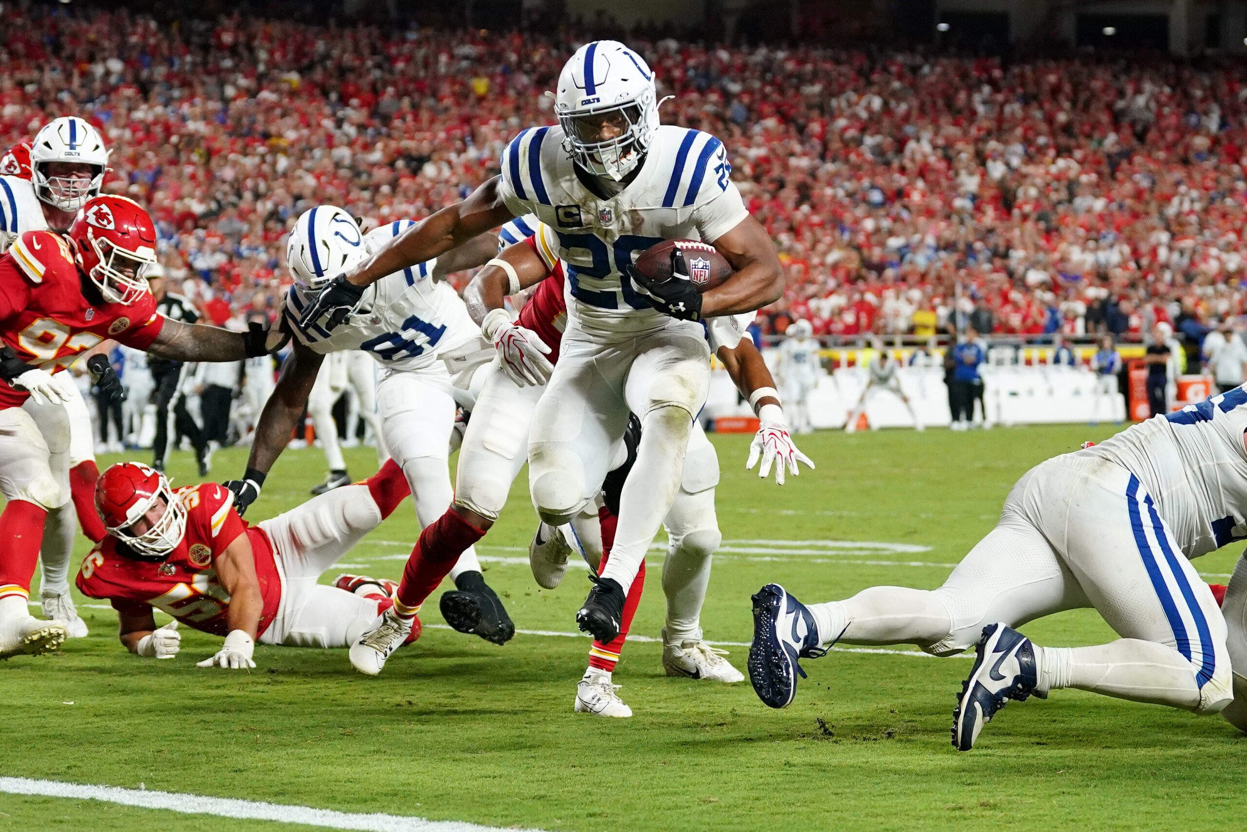 Jonathan Taylor Scores against Chiefs