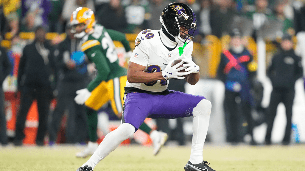 Isaiah Likely catching a pass in the open field