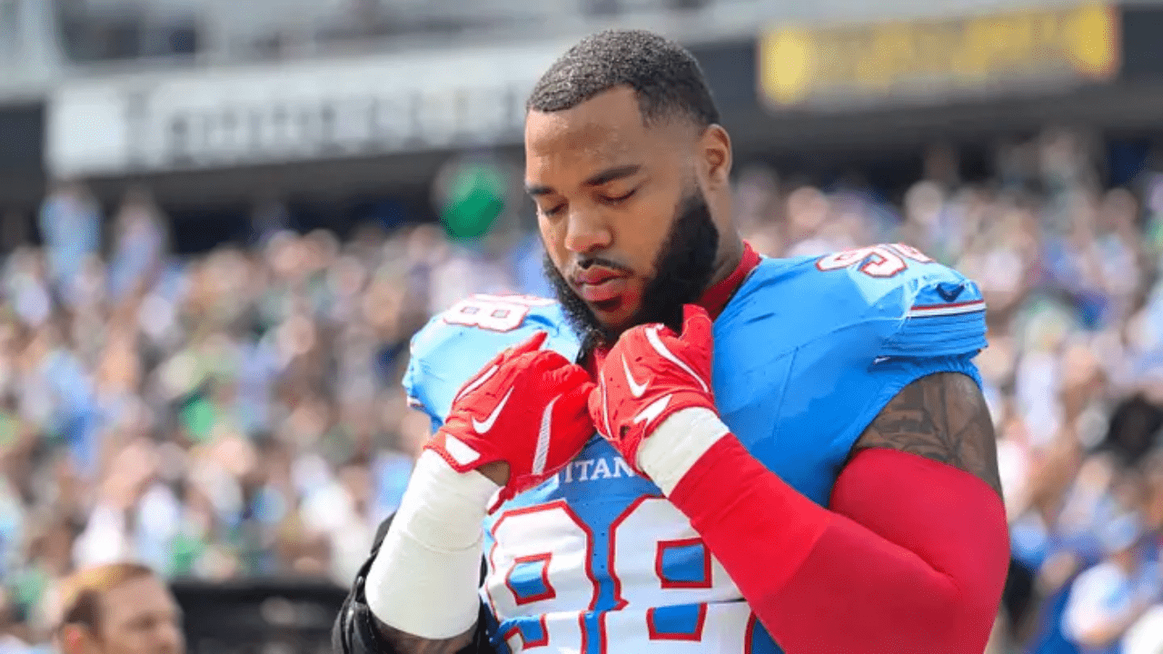 Bears Make Blockbuster Trade For Jeffery Simmons