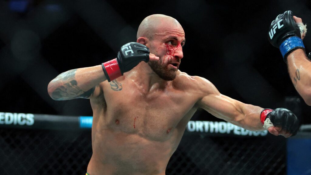 Alexander Volkanovski is still featherweight champion after UFC 333