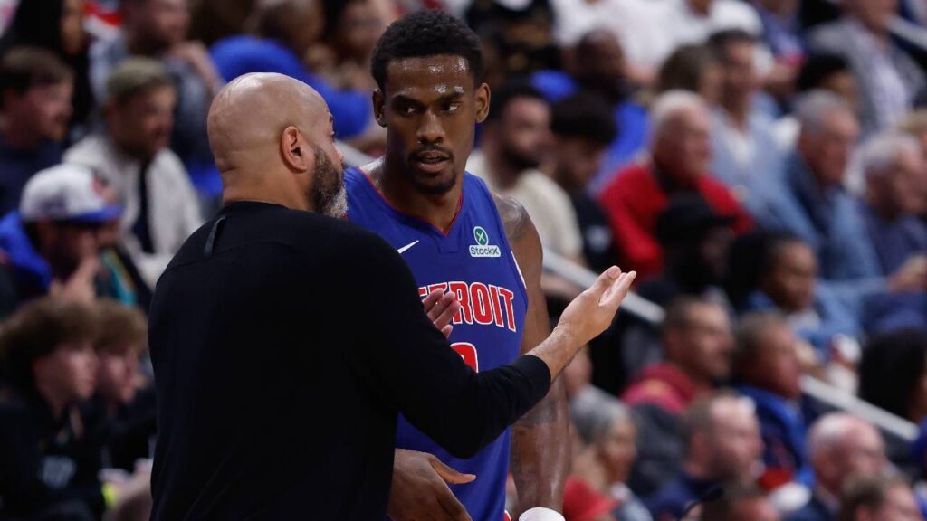 Jalen Duren talks with J.B. Bickerstaff during Pistons playoff game, central to Jalen Duren Contract Extension