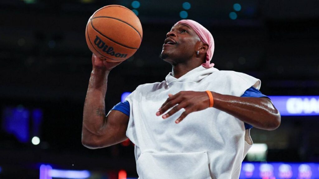 Anthony Edwards knee surgery