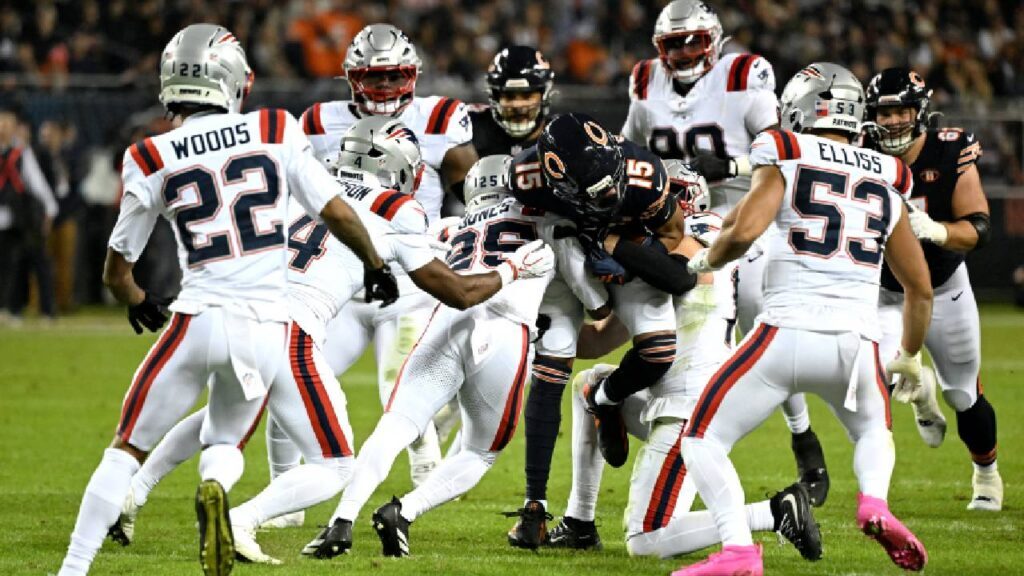 Bears Beat Patriots 30–24