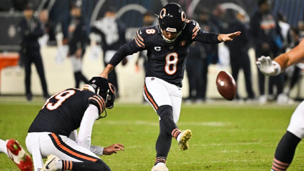 Bears Beat Patriots 30–24