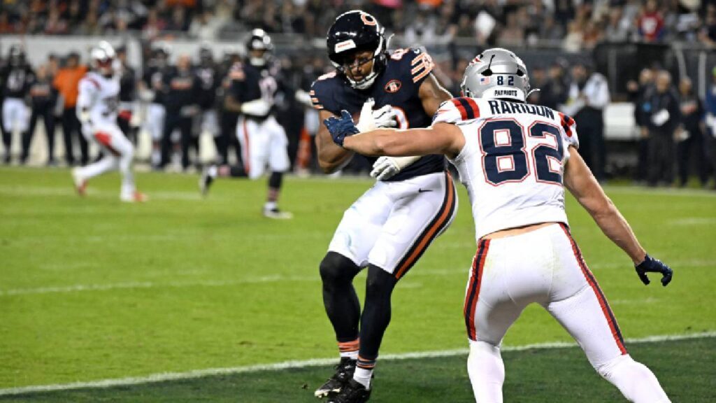 Bears Beat Patriots 30–24