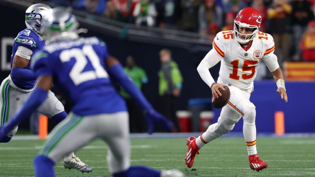 Chiefs Pass Protection - Pat Mahomes scrambles with the ball