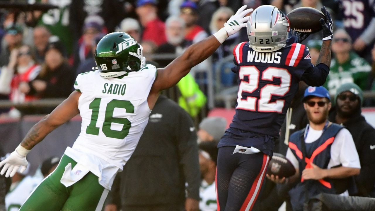 Patriots Week 6: Charles Woods catching an interception.
