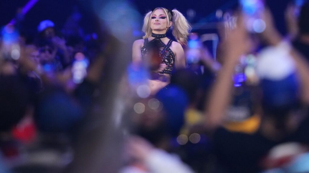 alexa bliss in action