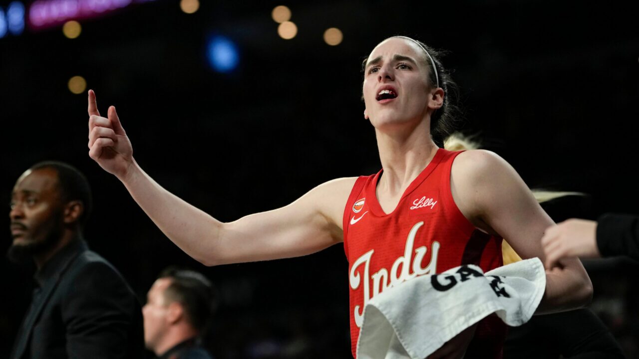 Caitlin Clark bloody mouth after no-call against Las Vegas Aces