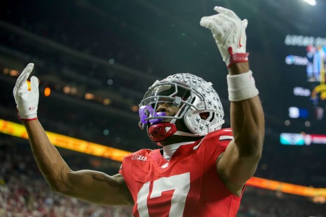 Carnell Tate celebrating
