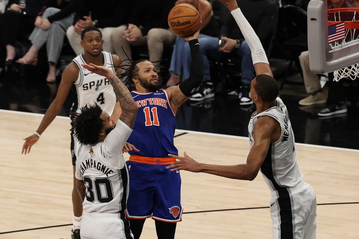 The Spurs and Knicks play in Game 2 of the 2026 NBA Finals.