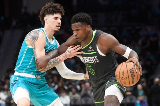 LaMelo Ball defending Anthony Edwards