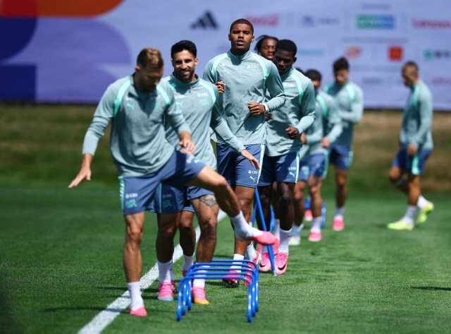 Soccer Football - FIFA World Cup 2026 - Switzerland Training - National Soccer Development Center, Vancouver, Canada - July 4, 2026 Switzerland players during training REUTERS/Agustin Marcarian