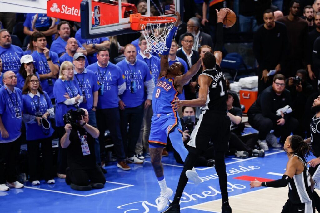 Victor Wembanyama blocking a shot