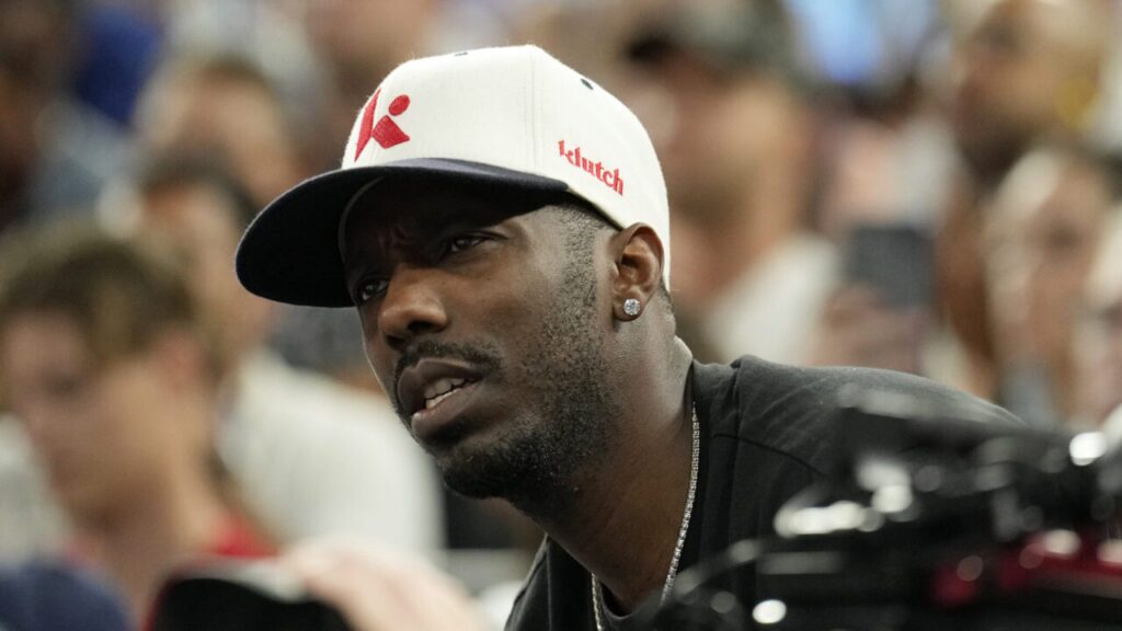  Rich Paul had signaled James was prioritizing "basketball happiness" in this decision. 