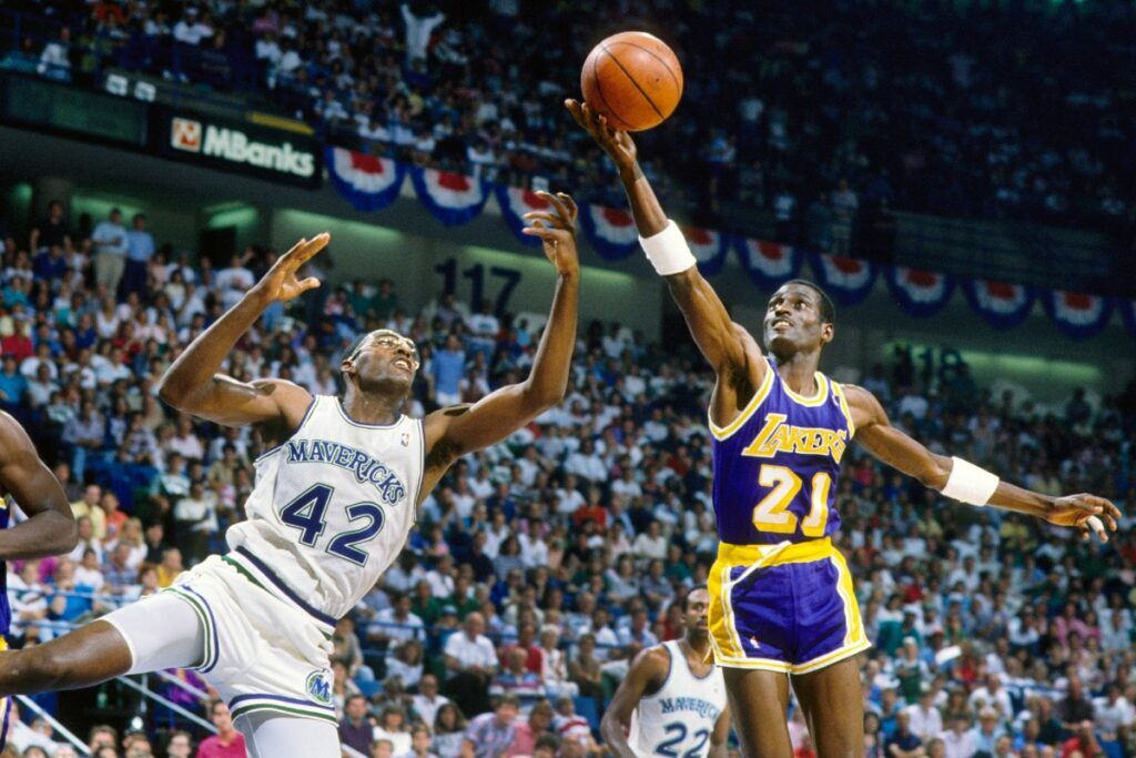 Los Angeles Lakers Lakers retired numbers NBA history