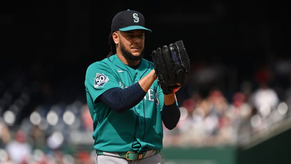 Philadelphia phillies trade deadline Luis Castillo