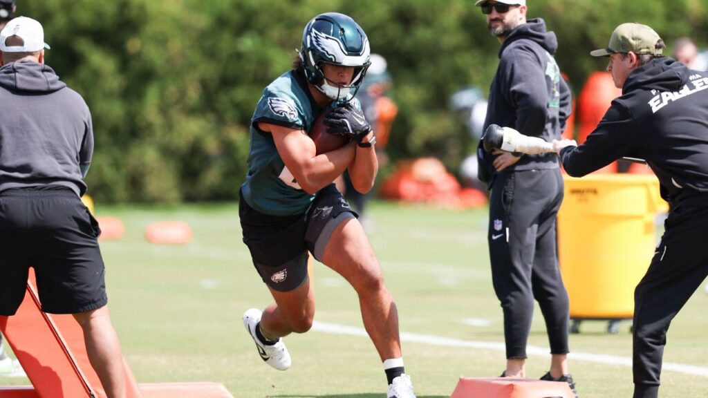 Philadelphia Eagles TE Eli Stowers during training camp