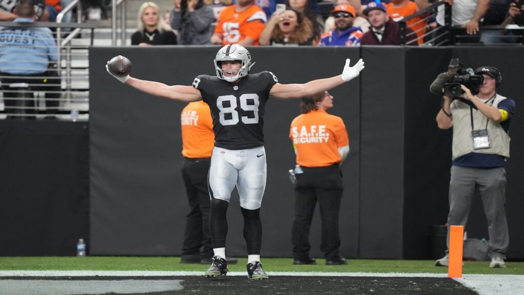 Brock Bowers
NFL Power Rankings
