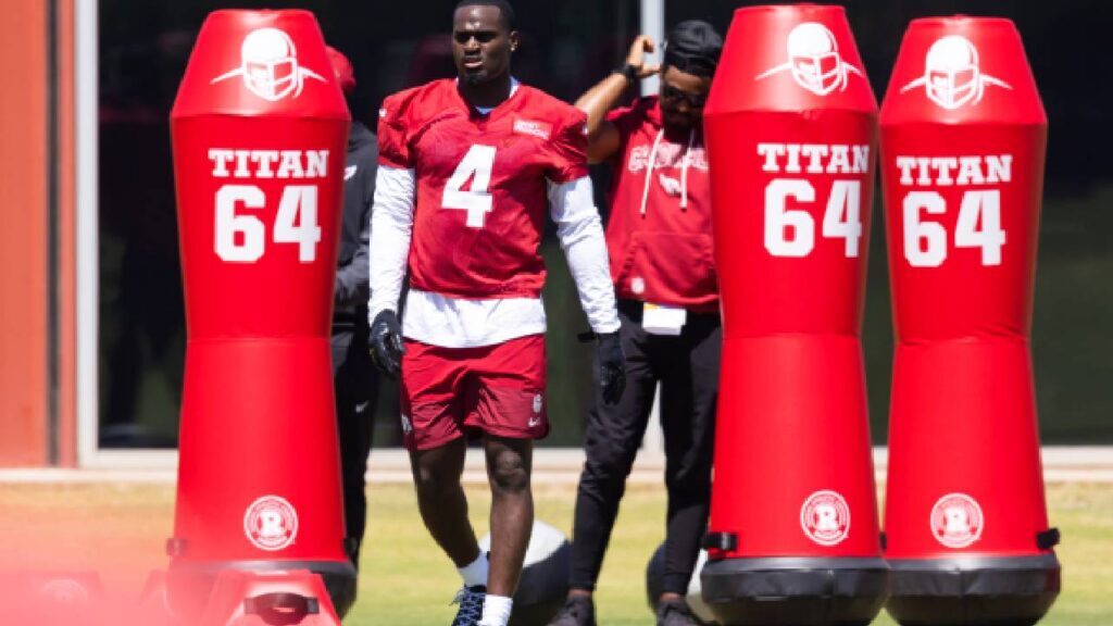Arizona Cardinals running back Jeremiyah Love (4) during rookie minicamp at Dignity Health Arizona Cardinals Training Center.