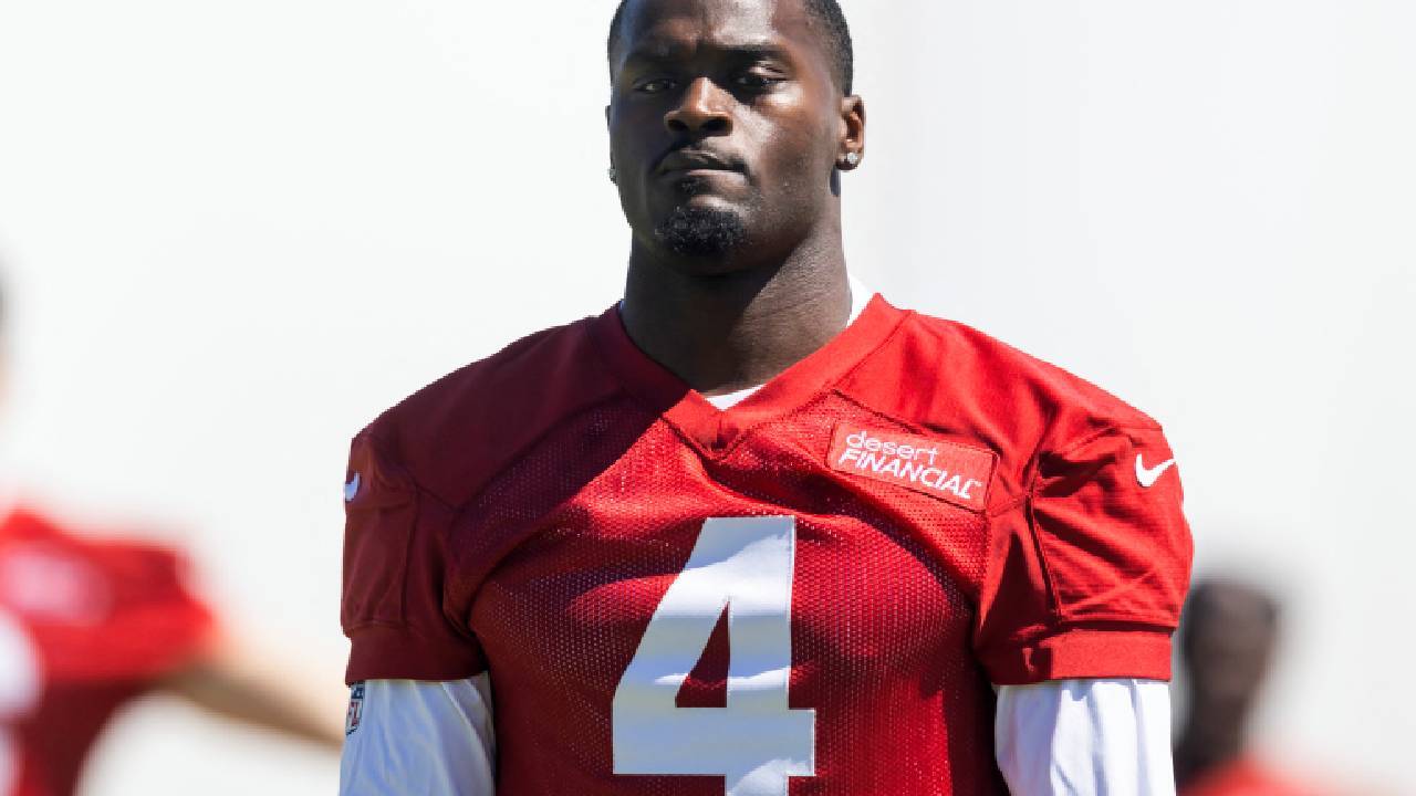 Arizona Cardinals running back Jeremiyah Love (4) during rookie minicamp at Dignity Health Arizona Cardinals Training Center.