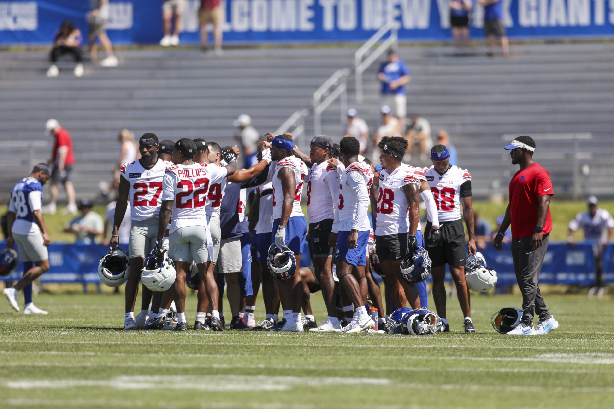 The New York Giants huddle.