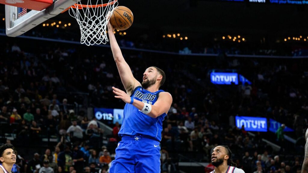 Klay Thompson takes a dunk