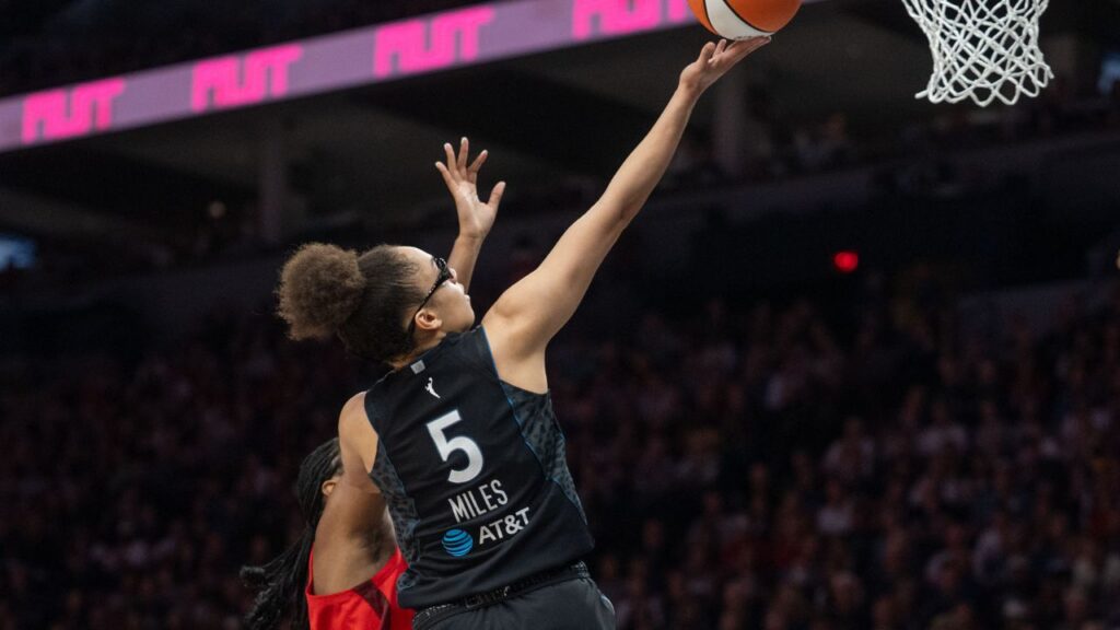 Minnesota Lynx Miles up against Indiana Fever