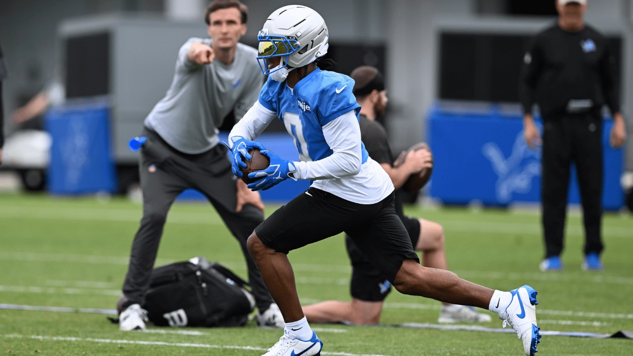 Jun 17, 2026; Detroit, MI, USA; Detroit Lions running back Jahmyr Gibbs (0) runs the ball during the Detroit Lions veteran’s minicamp at the Allen Park Training Facility. Mandatory Credit: Lon Horwedel-Imagn Images