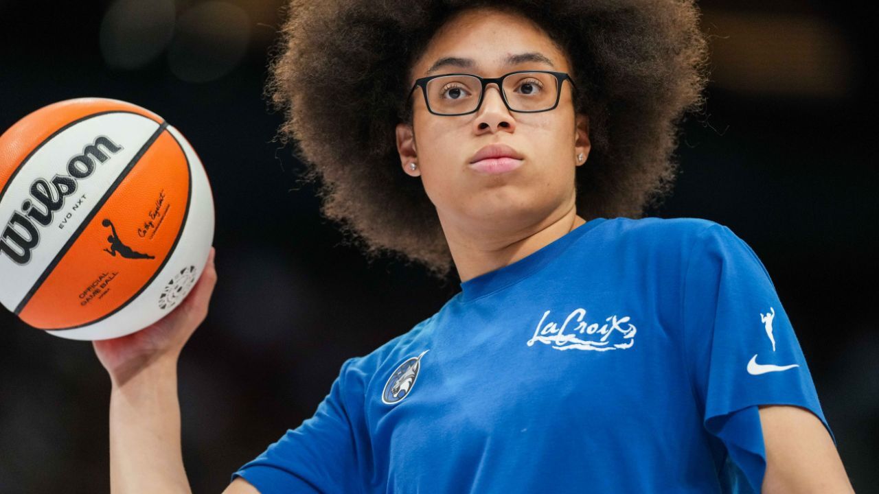 Olivia Miles Rookie Of The Month