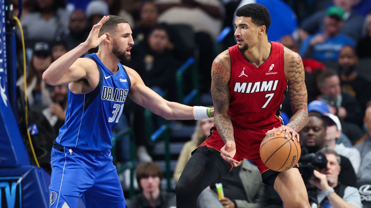 Klay Thompson Miami Heat on defense.