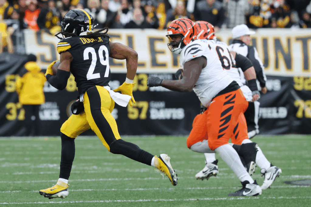 Nov 16, 2025; Pittsburgh, Pennsylvania, USA; Pittsburgh Steelers safety Kyle Dugger (29) intercepts the ball against the Cincinnati Bengals during the second half at Acrisure Stadium. Mandatory Credit: Charles LeClaire-Imagn Images