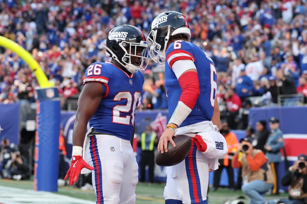 Jaxson Dart and Devin Singletary
New York Giants