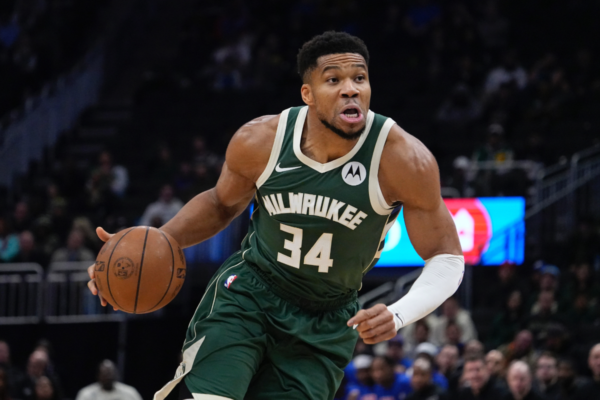 Giannis doing his thing