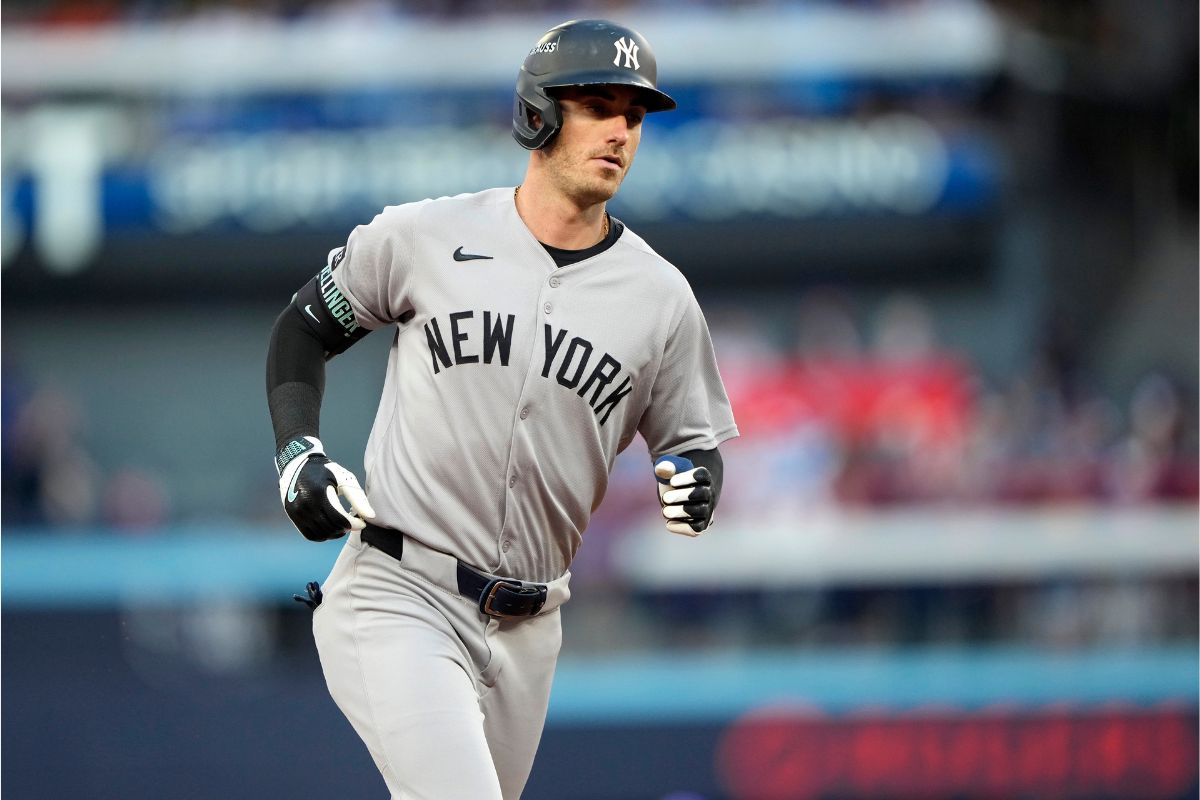 Oct 5, 2025; Toronto, Ontario, CAN; New York Yankees left fielder Cody Bellinger (35) rounds the bases after hitting a home run in the sixth inning against the Toronto Blue Jays during game two of the ALDS round for the 2025 MLB playoffs at Rogers Centre. Bellinger remains at the top of all free agents left on the market. Mandatory Credit: Kevin Sousa-Imagn Images