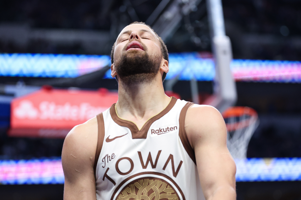 Jan 22, 2026; Dallas, Texas, USA; Golden State Warriors guard Stephen Curry (30) reacts against the Dallas Mavericks during the second half at American Airlines Center. Mandatory Credit: Kevin Jairaj-Imagn Images