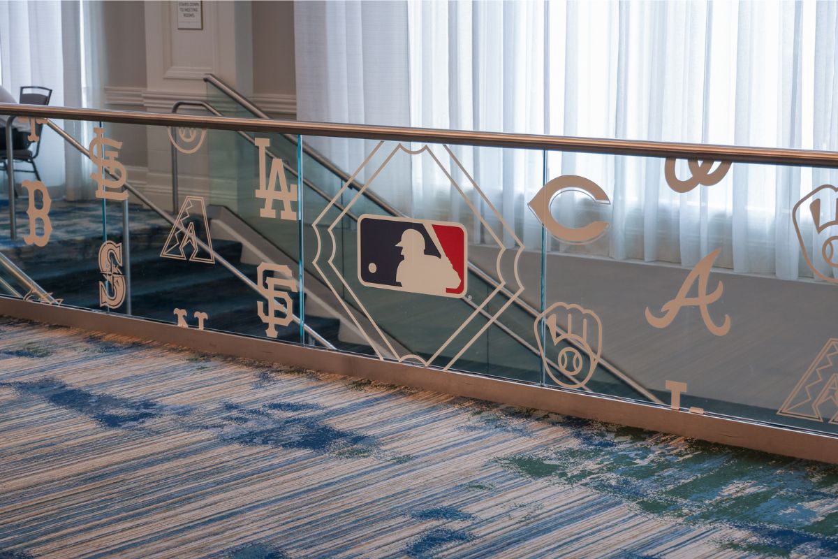 MLB