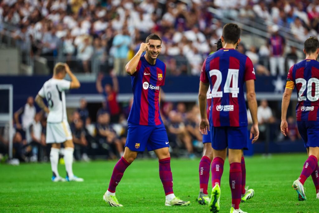 Barca involved in refereeing controversy