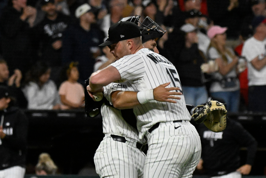 Sean Newcomb close the game Vs Cleveland Guardians with Drew Romo