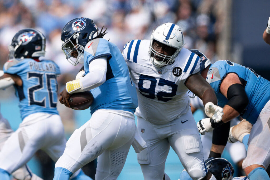 New Chicago Bears Defensive Tackle Neville Gallimore