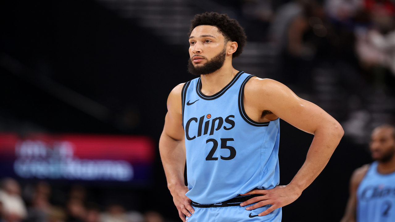 Ben Simmons plays for the Clippers.